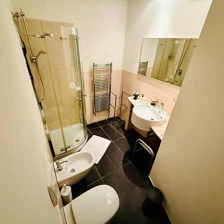 Turati Oda ve Kahvaltı Roma